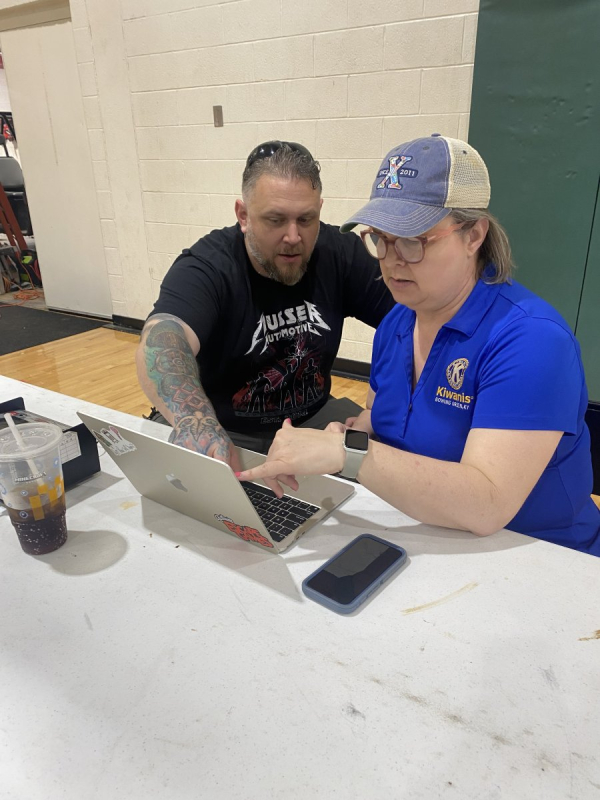 Pit Crew Members Jason Musser & Mary-John Carmon