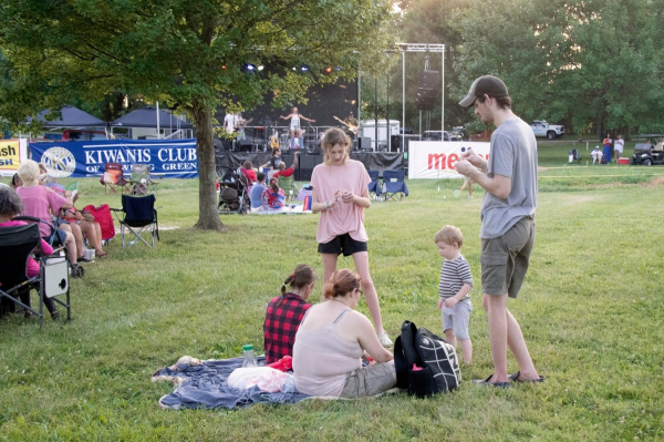 Live music on the main stage brought the park to life.